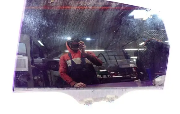 Honda CR-V Front door window glass four-door 