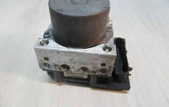 Renault Modus ABS Pump 0265800329 7414