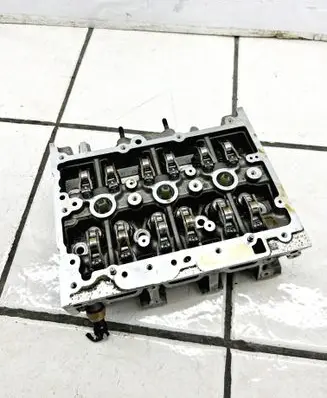 Volkswagen Polo VI Engine head 05C103404C