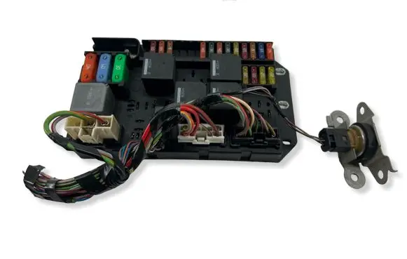 Jaguar XJ X351 Fuse module AW9314A073BC