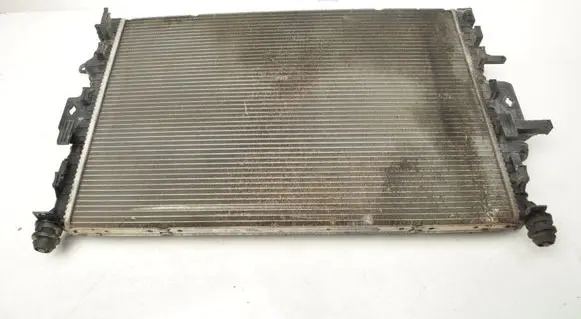 Volvo V40 Coolant radiator 31319065