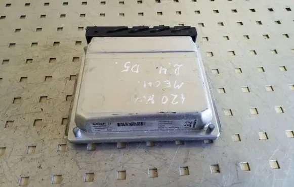 Volvo XC90 Engine control unit/module 0281011441 1039S04101 30646978A