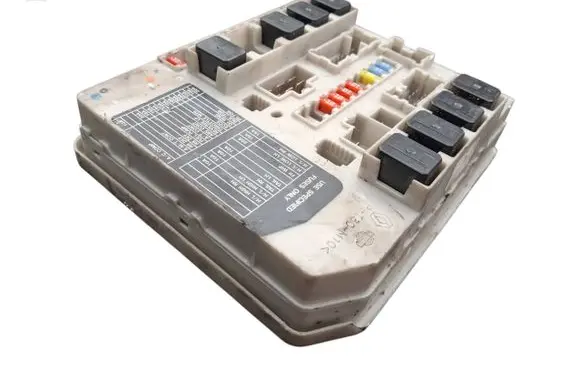 Nissan Note (E11) Fuse box set 284B7AX61A R1360