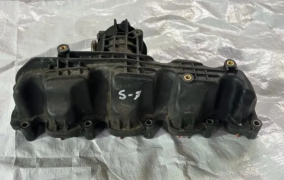 Skoda Fabia Mk2 (5J) Intake manifold 03L129711