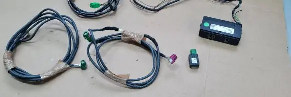 Audi Q5 SQ5 AUX in-socket connector 8W0035708 00726004618