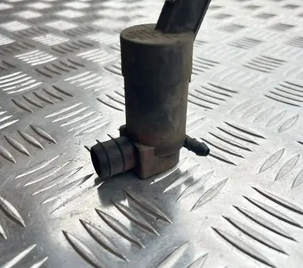 Volvo S80 Windscreen/windshield washer pump 1S7117K624DD T655C