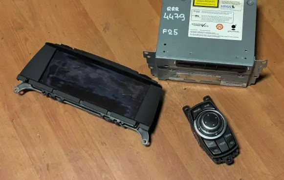 BMW X3 F25 Navigation unit CD/DVD player 9275511 958215483001619