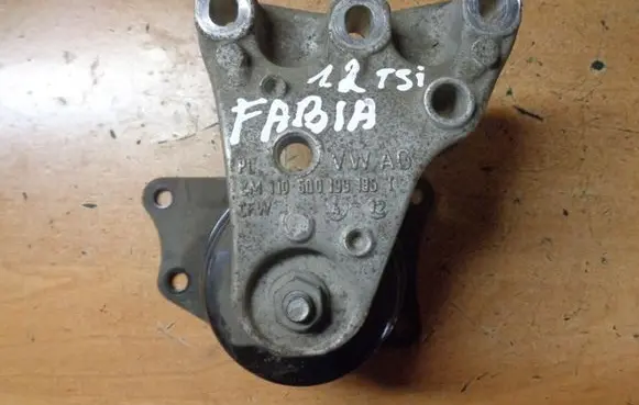 Skoda Fabia Mk2 (5J) Engine mount bracket 6R0199167AG 6Q0199185T