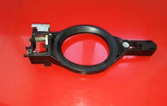 Rear door exterior handle/bracket