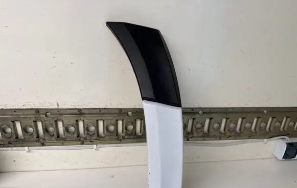 Mercedes-Benz Sprinter W906 Fender end trim 