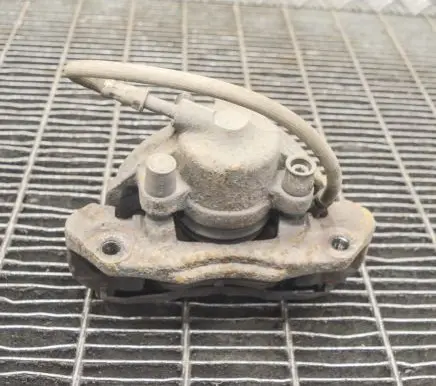 Mercedes-Benz Sprinter W901 W902 W903 W904 Front brake caliper