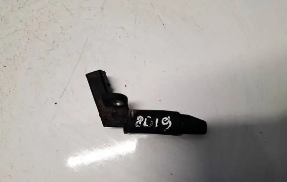 Volkswagen Polo Crankshaft position sensor 03D906433