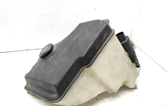 BMW Z4 E85 E86 Windshield washer fluid reservoir/tank 61677110854 7110854 8377420