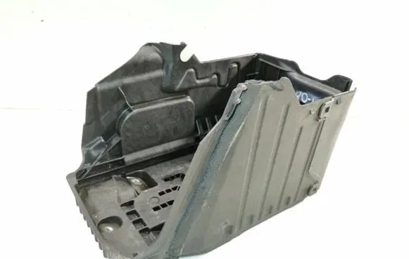 Battery box tray