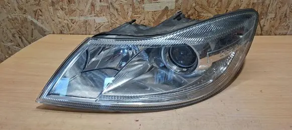 Skoda Octavia Mk2 (1Z) Headlight/headlamp 1Z1941015F 24705201000279