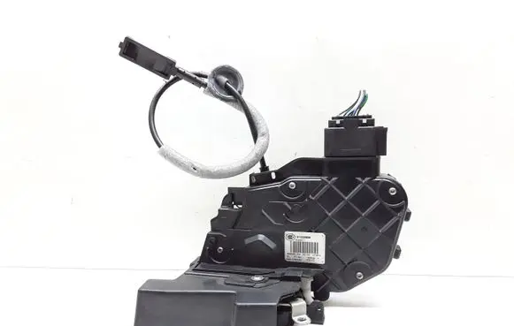Volvo V70 Front door lock 31253666