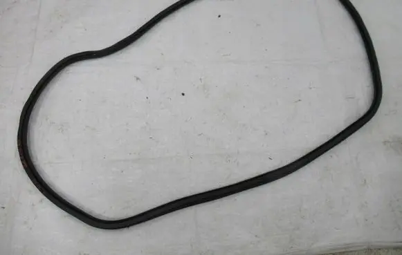 Citroen C4 II Picasso Rear door rubber seal (on body) 