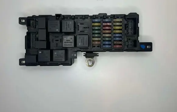 Volvo V70 Fuse module 8645364 518323019