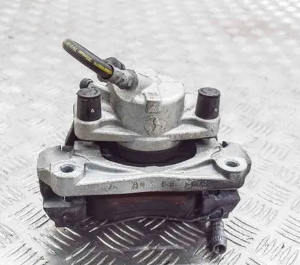 Renault Captur II Front brake caliper