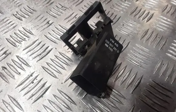 Skoda Octavia Mk2 (1Z) Glow plug pre-heat relay 038907281D 0281003038