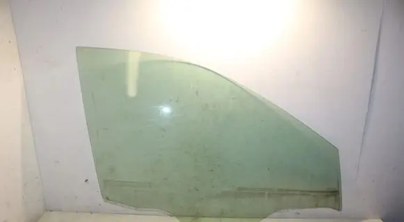 Nissan X-Trail T32 Front door window glass four-door