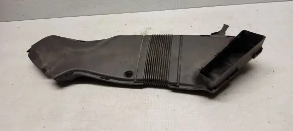 Audi A4 S4 B6 8E 8H Air intake hose/pipe 8E0129618E