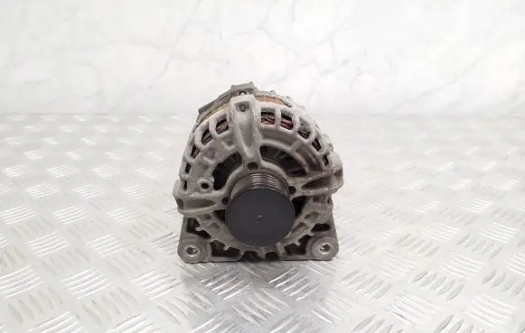 Nissan X-Trail T32 Generator/alternator 231004BE0A