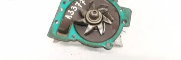 Volvo V70 Water pump 8692813