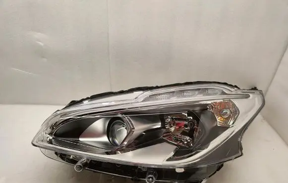 Peugeot 208 Headlight/headlamp