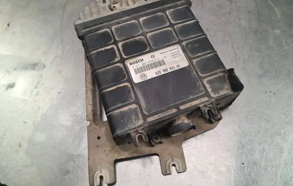 Volkswagen PASSAT B4 Engine control unit/module 028906021AK 28SA2672 0281001312