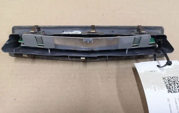Opel Zafira B Third/center stoplight 13211587 417801 565461589