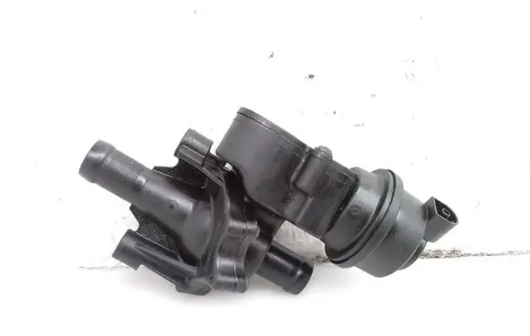 Thermostat/thermostat housing