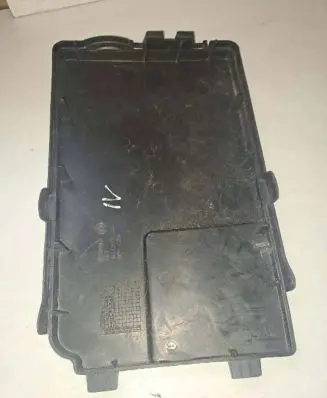 Audi A3 S3 8P Battery box tray cover/lid 1K0915443