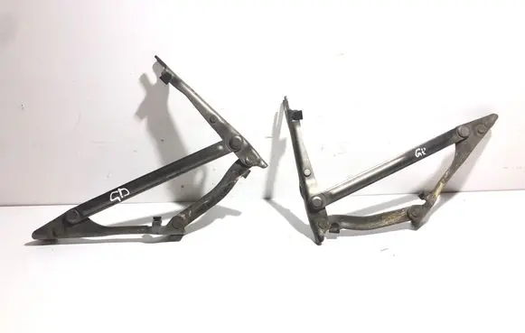 Lexus LS 430 Tailgate/trunk/boot hinge