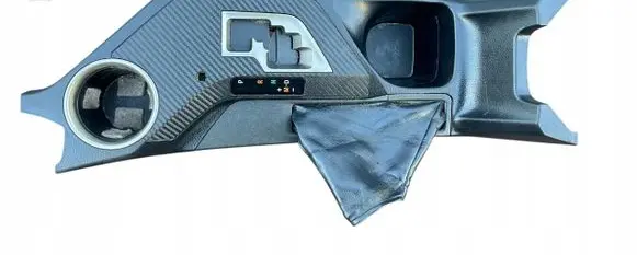 Toyota RAV 4 (XA40) Center console TUNSRTR44
