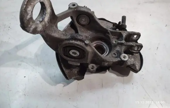 Audi A5 8T 8F Front wheel hub 
