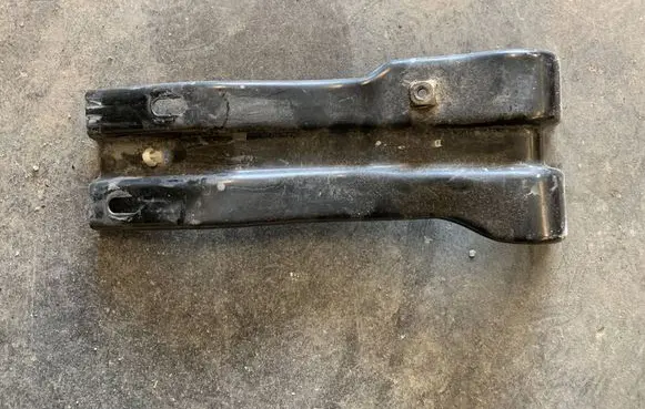 Renault Master II Engine bonnet/hood lock trim molding 8200187228C