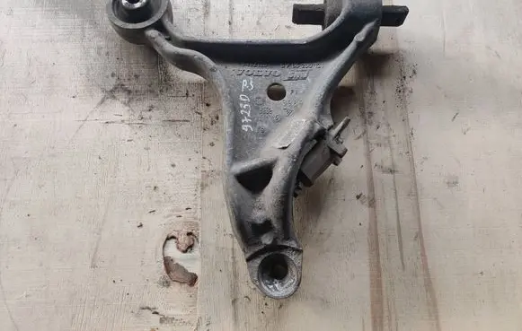 Front lower control arm/wishbone