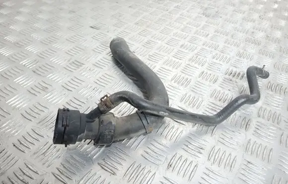 Engine coolant pipe/hose