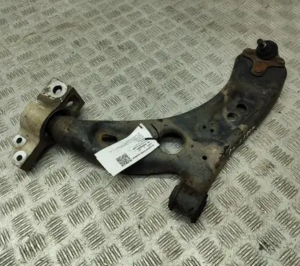 Volkswagen Tiguan Front lower control arm/wishbone 5N0407151