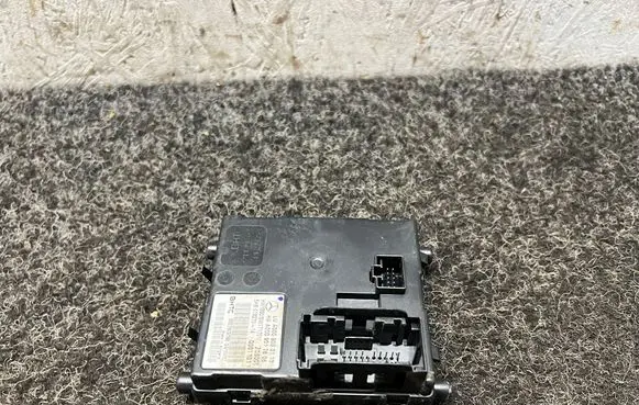 Mercedes-Benz E W213 Air conditioning/heating control unit A0009003113