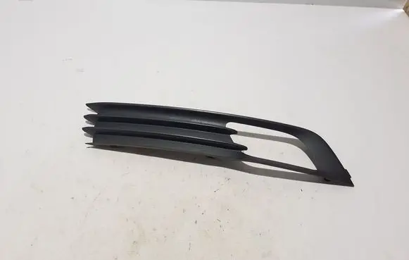 Volvo V70 Front bumper lower grill 31386629