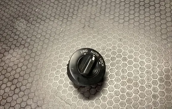 Nissan X-Trail T30 Differential lock switch 