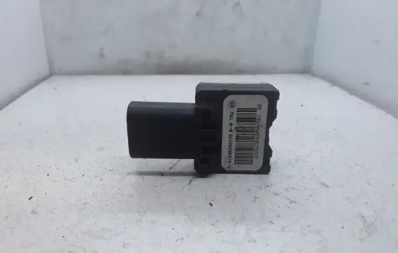 Mercedes-Benz A W169 Airbag deployment crash/impact sensor A1698202226