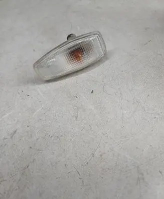 Hyundai Santa Fe Front fender indicator light