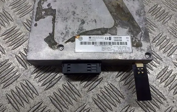 Skoda Octavia Mk2 (1Z) Bluetooth control unit module 1Z0035729B