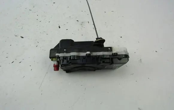 Peugeot 607 Rear door lock 