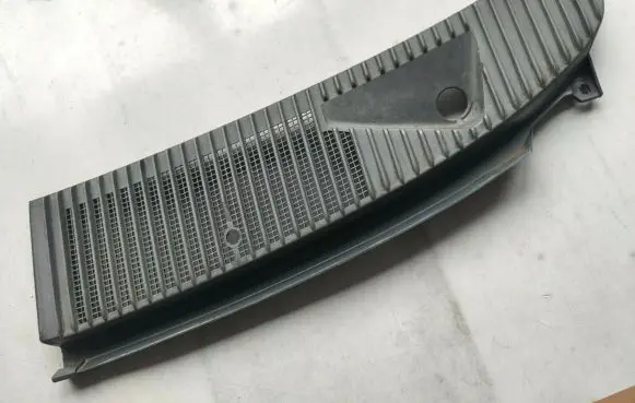 Opel Kadett E Wiper trim 90186841