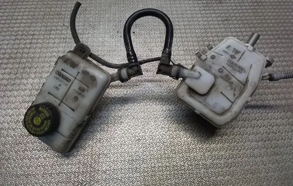 Renault Trafic III (X82) Master brake cylinder 460910738R