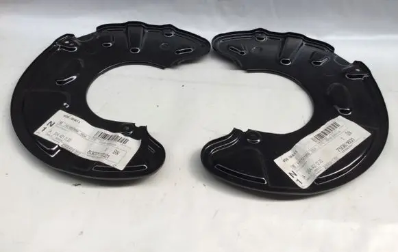 Mercedes-Benz C W204 Timing belt guard (cover) A2044211120